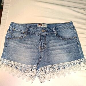 Lei Denim Shorts with Lace Trim